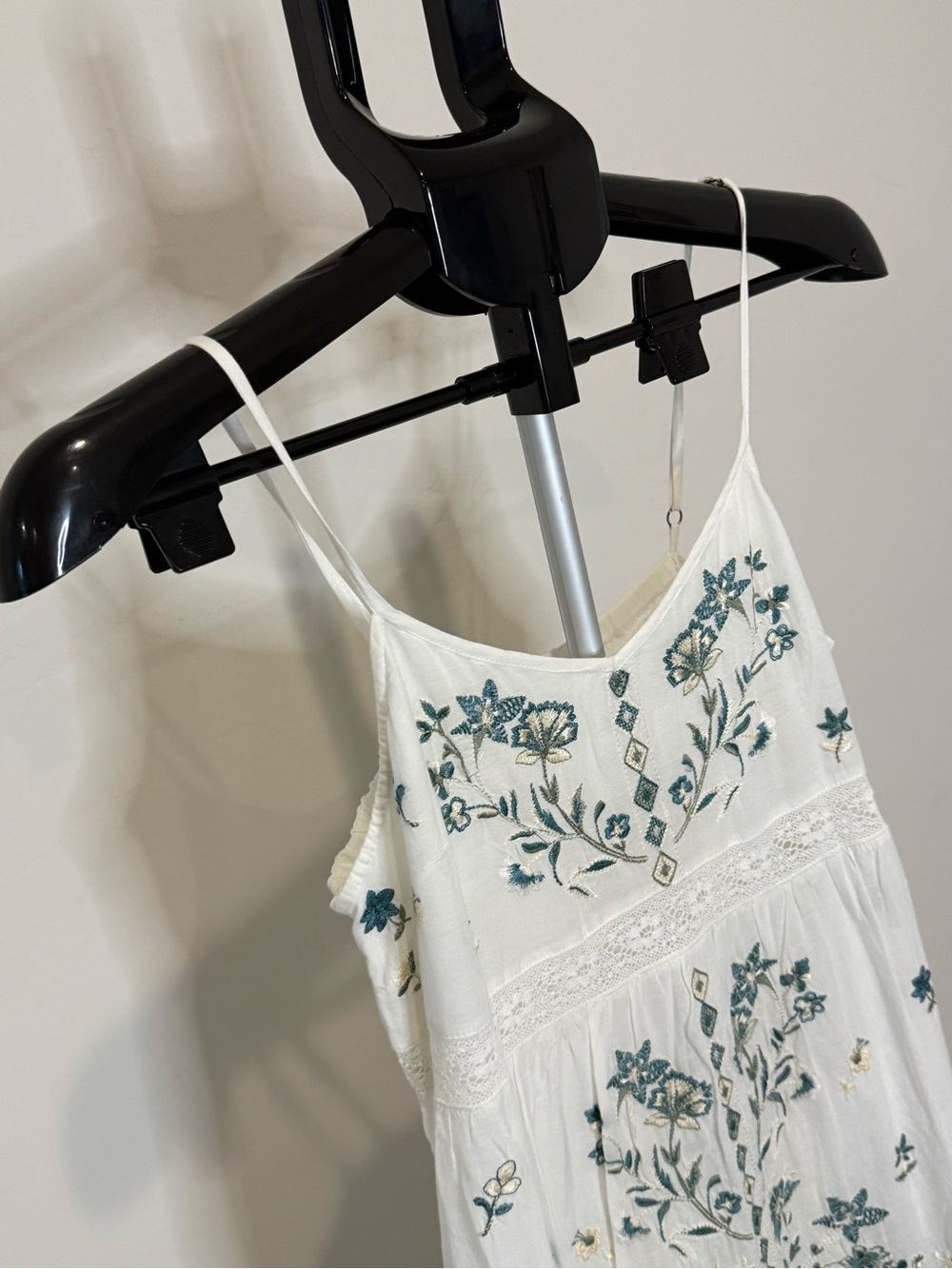 Lucky Brand XS Embroidered Boho Maxi Dress Ivory Blue Floral Lace NWOT - Picture 5 of 11